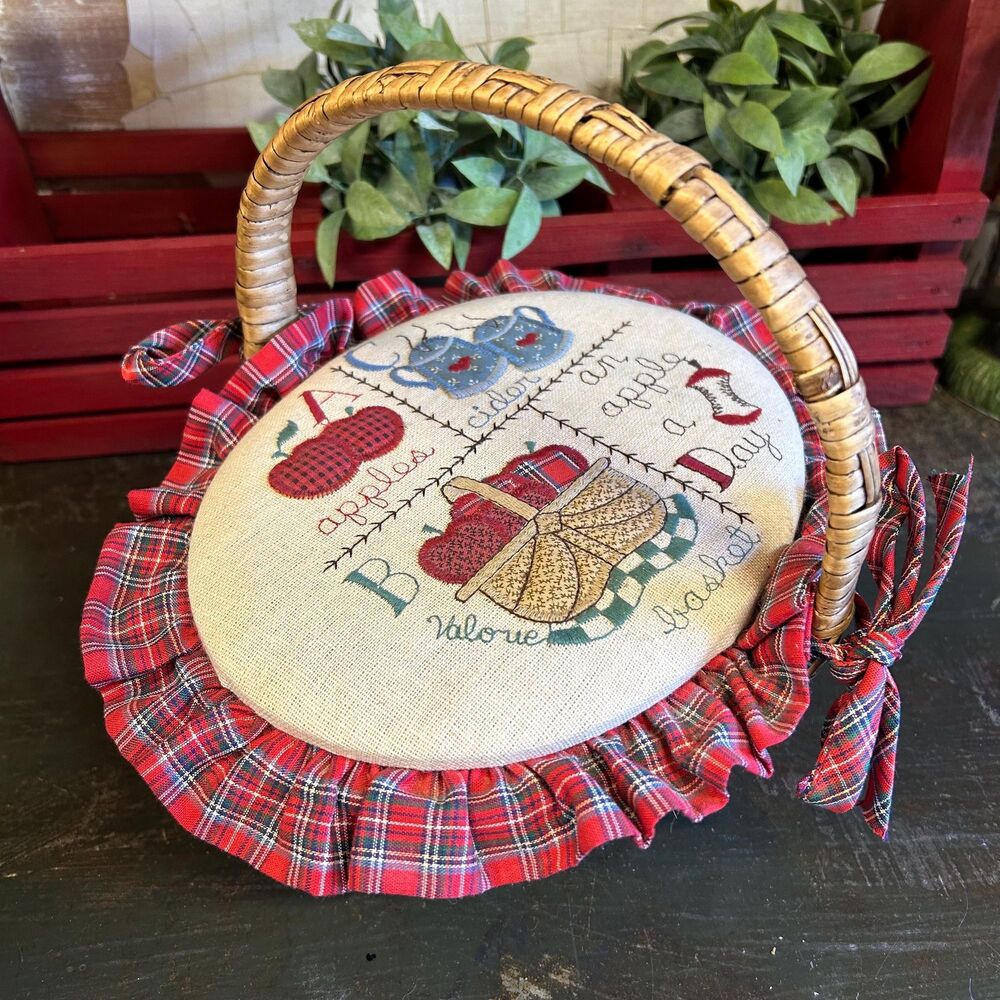 Handcrafted Wicker Basket with embroidered Lid, Cottagecore Basket Sewing Basket